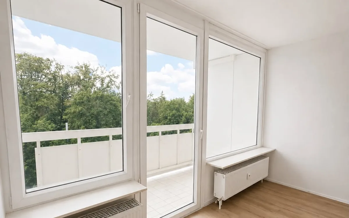Freshly refurbished 2.5-room apartment with balcony in Heusenstamm
